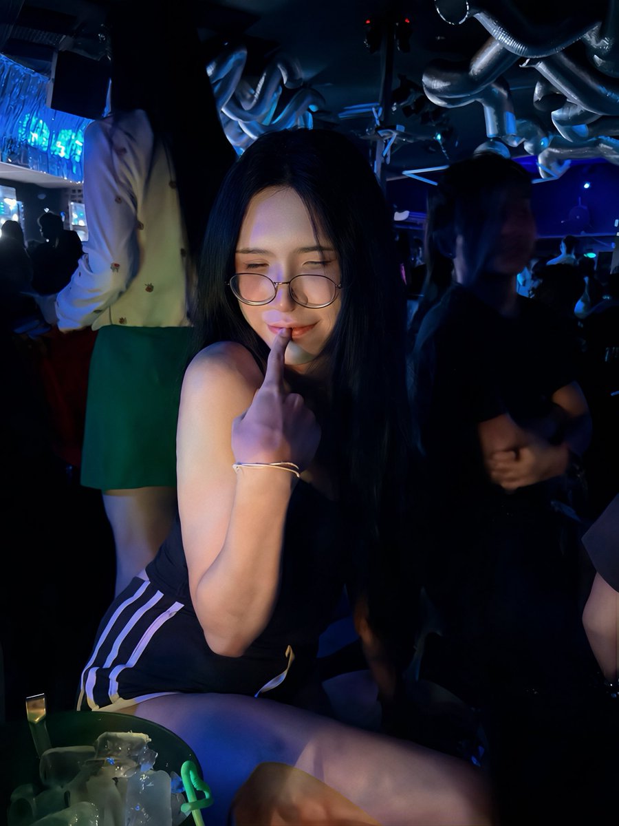 Mei25466's tweet photo. เมาแล้ววเสียวปิ😂🥂🤍 #มออุบล #อุบล #อุบลในเมือง #วาริน https://t.co/aLHvHMc28q