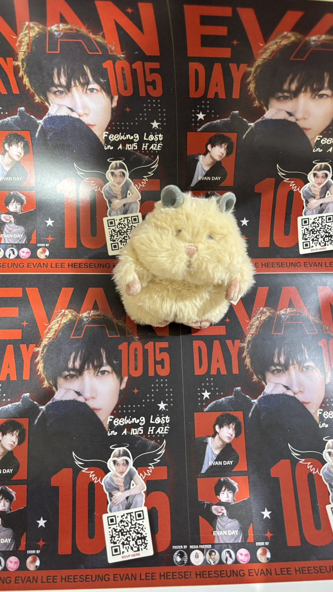 echeht's tweet photo. besok hamseungie siap menempel poster di blok m🐹☝🏻

see yaa 2 minggu lagiii🫶🏻 https://t.co/p1gUFQnNB2