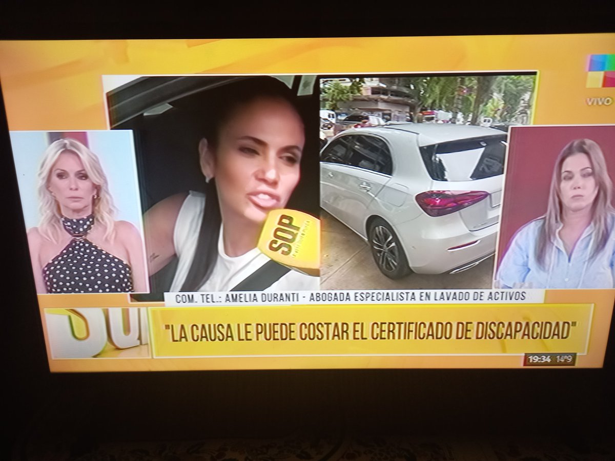 Nexx4422's tweet photo. @mdzol Y la Popoggio encima es íntima de ésta nefasta. Al final las malas vibras eran ellas 🤣🤢 https://t.co/WmkrvHZTer