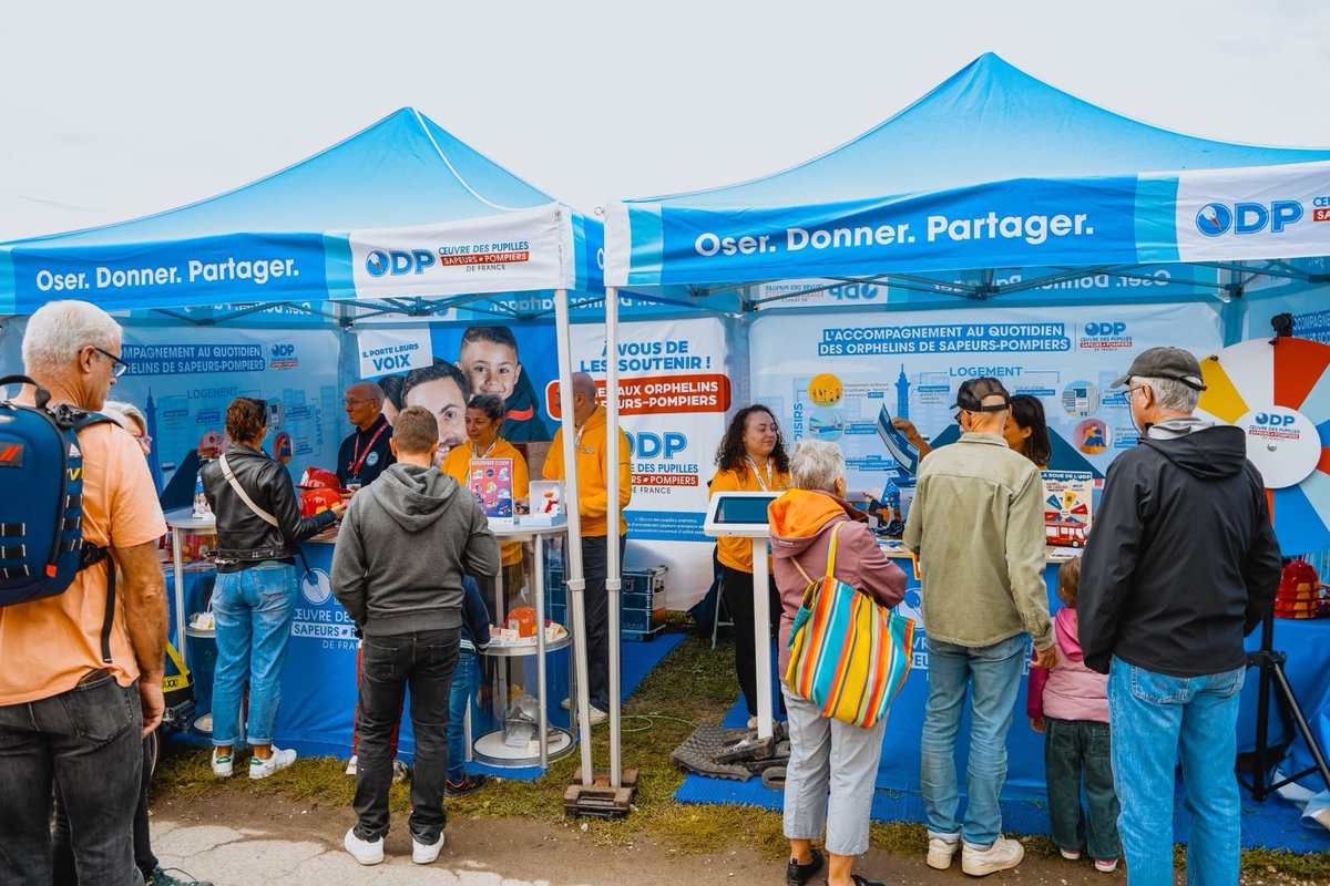 PompiersFR's tweet photo. #MSP2026| Dernier jour du @MONDIALSP2026 !

Vous êtes nombreux, petits et grands, à être venus nous rencontrer au Village des sapeurs-pompiers ❤️‍🔥

👉 Retrouvez-nous sur le stand @OdpPompiers  pour échanger avec nos équipes et découvrir nos actions 💙

👉 Faites aussi un passage par notre dispositif Caraheros. 🚒