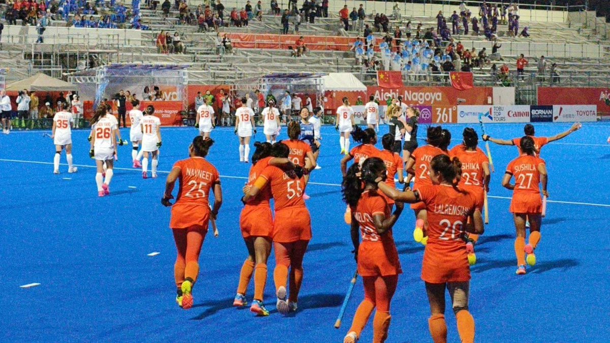 GuthaAmithReddy's tweet photo. Heartiest congratulations to the Indian Women’s Hockey Team! 🇮🇳🏆

A historic moment for Indian hockey as our women clinch the Asian Games Gold Medal with a hard-fought 1–0 victory over China. 🥇

After 44 years, the golden glory returns — and with it, a ticket to the Los Angeles 2028 Olympics. Their determination, teamwork and fighting spirit have made the entire nation proud. ❤️🇮🇳

What a moment for India! Congratulations, Champions! 🏑✨

#IndianWomensHockey #TeamIndia #AsianGames  #IndiaPride #guthaamithreddy