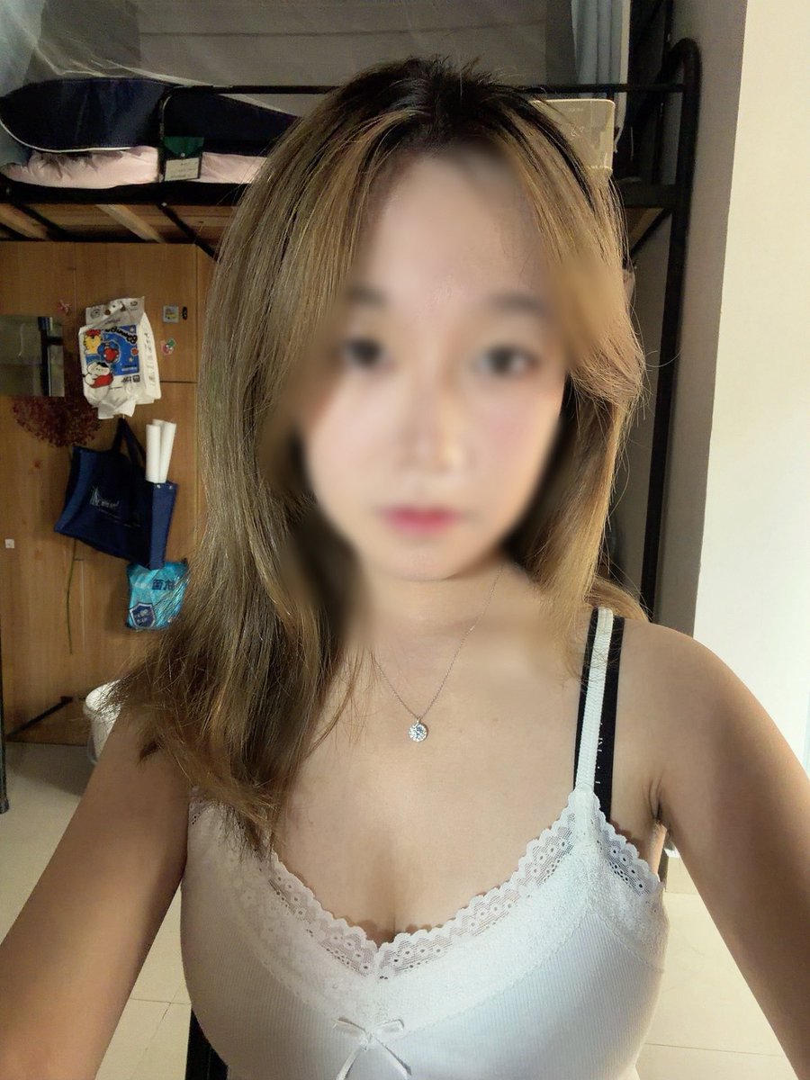 1f3qf's tweet photo. 中秋照片呀 https://t.co/wO3BpEk4XX