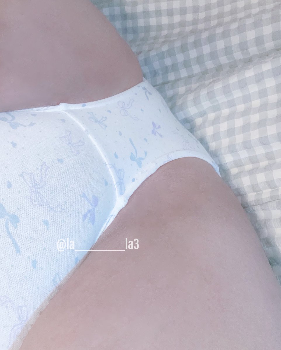 la______la3's tweet photo. 今日は おねえさんぱんちゅで ねんね𓂃 𓈒 𓏸 
おやすみ🍼

#ABDL #おむつ女子 #女児パンツ https://t.co/HukJ11PMXI