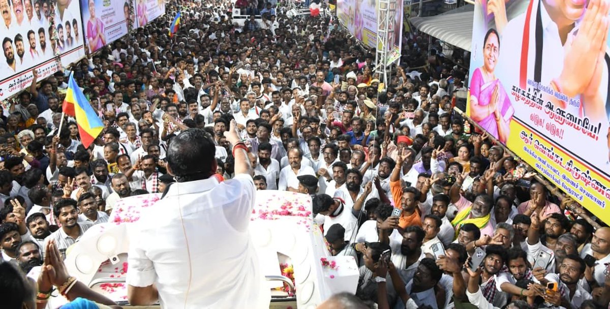 AIADMKOfficial's tweet photo. மாண்புமிகு கழகப் பொதுச் செயலாளர் புரட்சித் தமிழர் திரு. @EPSTamilNadu
அவர்கள்,

 மதுராந்தகம் சட்டமன்ற தொகுதி,  அச்சிறுபாக்கம் பகுதியில் கழக வெற்றி வேட்பாளர் திருமதி. கணிதா சம்பத் அவர்களுக்கு “இரட்டை இலை” சின்னத்தில் வாக்கு சேகரித்தார்கள்.

#வெல்லட்டும்_இரட்டைஇலை 🌱
#AIADMK #Madurantakam #ByeElections