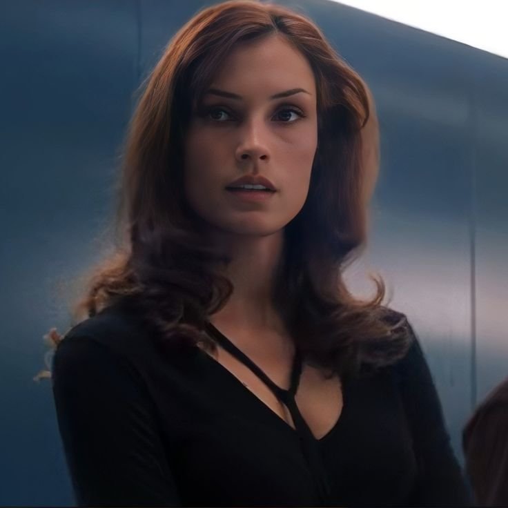 newepiphanies's tweet photo. We aren't disrespecting famke in this house the most jean to ever jean ever https://t.co/8EM9OIReu8