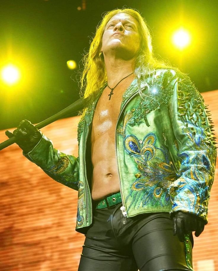 VincentCrossDFW's tweet photo. And when i beat you tonight, Miles. You are gonna be so embarassed. So humiliated. You will have no choice but to go back to hiding under a mask and stalking someone else out of the company while I hold that title high in the sky. https://t.co/HNe4jOVDNF