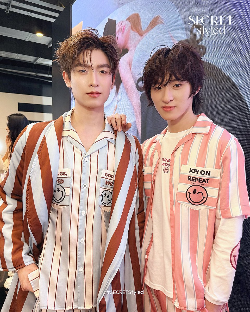 SECRET_Styled's tweet photo. #SleepingcloudTH
#SiamCenterBIFW2026
#BIFW2026
#tthomastc #kongjiro #thomaskong 
#Blejie #mable_siriwalee #pangjiewr
#theewave #tthi_eks #waavetnp 

ส่งภาพ “โทมัส-ก้อง-เมเบิ้ล-แป้งจี่-ธีร์-เวฟ” ในงาน SLEEPING CLOUD นิยาม Comfort สู่ Fashion Lifestyle พา “ชุดนอน” สู่แฟชั่นรันเวย์ ใน Bangkok International Fashion Week 2026 ร่วมกับ Siam Center ภายใต้คอนเซ็ปต์ “Chic & Comfort PJs” นำเสนอ 25 ลุคเล่าผ่านคอนเซ็ปต์ Your 7-Day PJs ชุดนอนสำหรับทุกวันของคุณ ด้วยนวัตกรรม ”ผ้าติดแอร์“ โครงสร้างผ้า LYOCOOLS วัสดุจากเส้นใยธรรมชาติแท้ Signature ของ Sleeping cloud  ด้วยมาตรฐาน CoolMode Label & Antibacteria Tested ที่ออกแบบมาเพื่อสวมใส่นอนโดยเฉพาะ ✨

#SECRETStyled