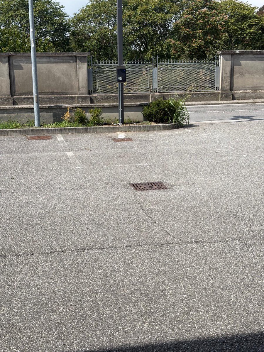 evdc_network's tweet photo. Some EVDC charging spots in Europe 😁 https://t.co/4LnEyLKQ5n