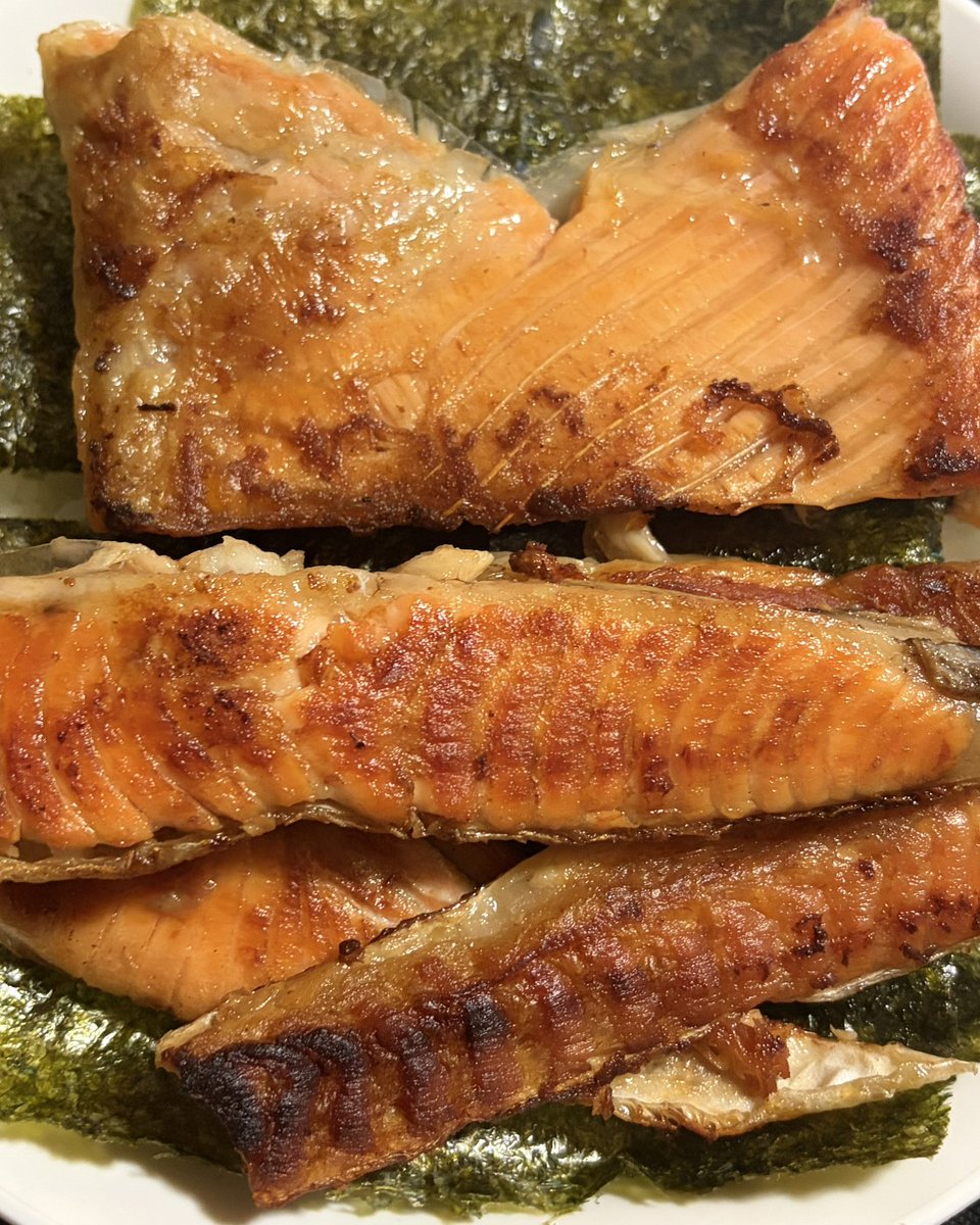 KAORU_kkkkk's tweet photo. カマ　ハラス焼き https://t.co/AhkmiByIjx