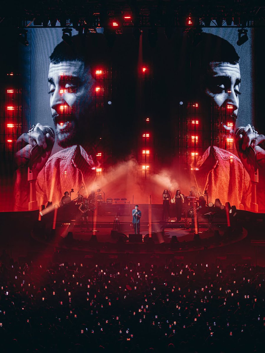 zaynmbase's tweet photo. zayn’s visuals for this tour have been outstanding

 📸 : andieborie via IG https://t.co/cogEcn0mo8