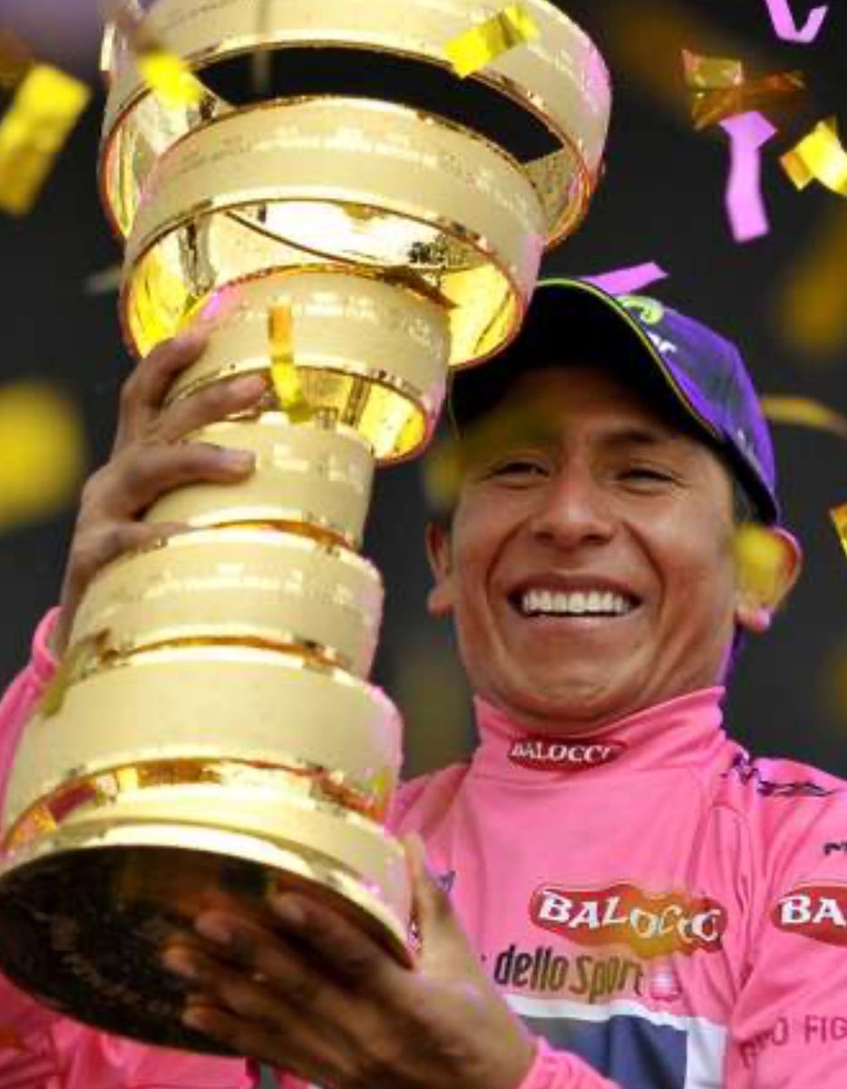 msilvaazul's tweet photo. Nairo Quintana, a mi modo de ver el
ciclista más grande de Colombia 🇨🇴 y Latinoamérica, se despide hoy del ciclismo profesional.
Les dejo por aquí los 10 grandes momentos en la carrera del histórico corredor boyacense.
Fotos de mi libro: “La Leyenda de los Escarabajos”.
Hilo👇🏻 https://t.co/BishryNzD5