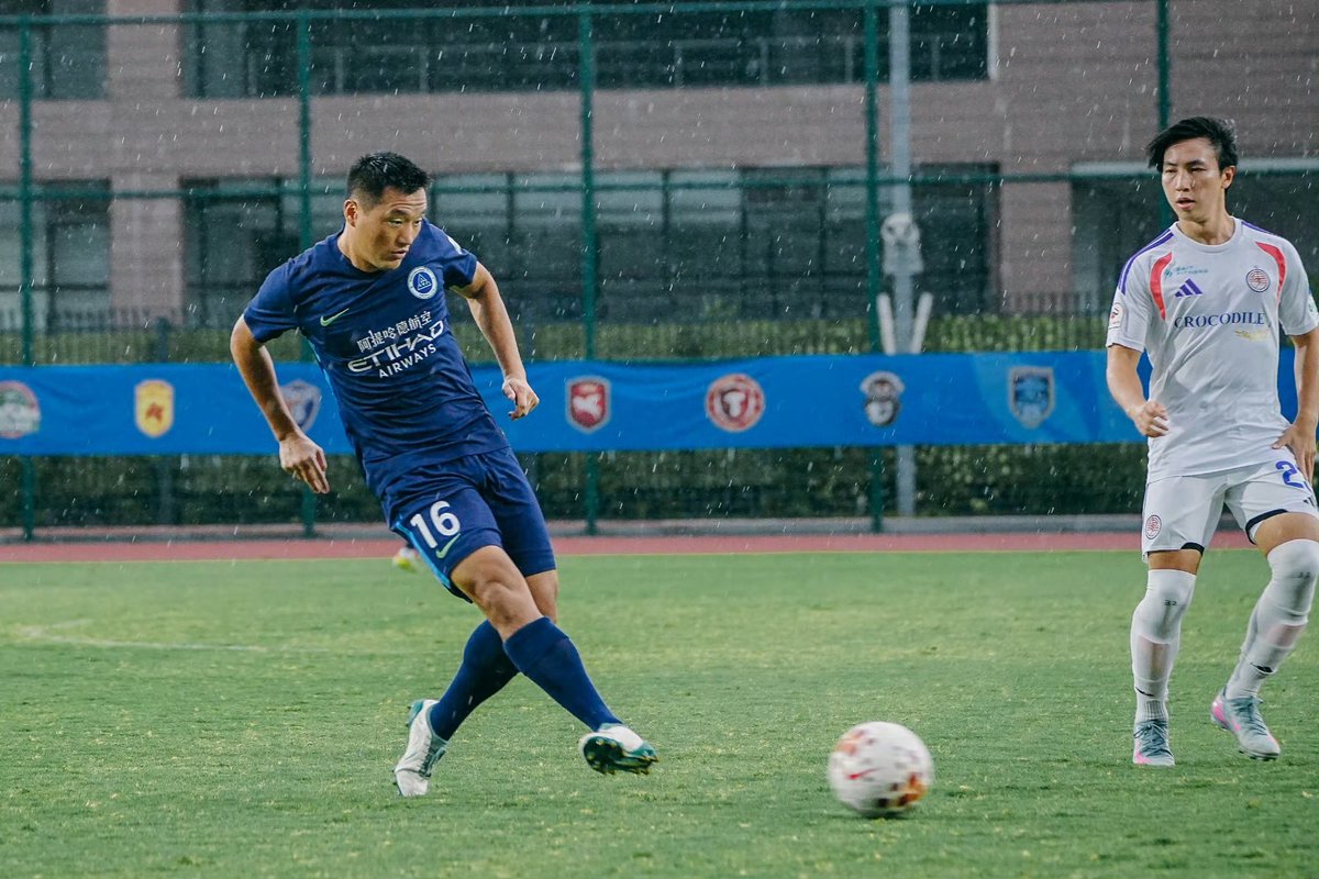 offsideHK's tweet photo. Eastern took on CSL outfit Shenzhen Peng City in Shenzhen yesterday, conceding a Wesley penalty during the match. #HKPL #hkfootball https://t.co/b9kuLqFwY8
