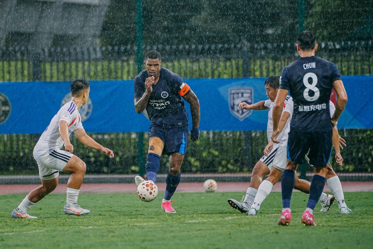 offsideHK's tweet photo. Eastern took on CSL outfit Shenzhen Peng City in Shenzhen yesterday, conceding a Wesley penalty during the match. #HKPL #hkfootball https://t.co/b9kuLqFwY8