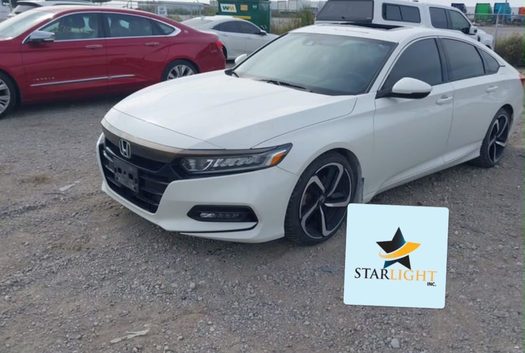 stryka_'s tweet photo. 2019 Honda Accord Sport 

Engine 1.5 turbo 
158k km
Leather seats 
Keyless entry 
Sunroof 
Apple CarPlay 

172,000 including shipping https://t.co/vy8ehbUrHu