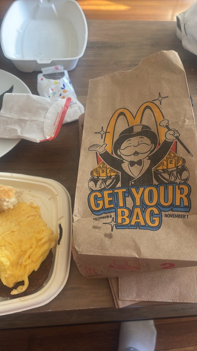 clewanker's tweet photo. Bag? https://t.co/Emycg00PMZ