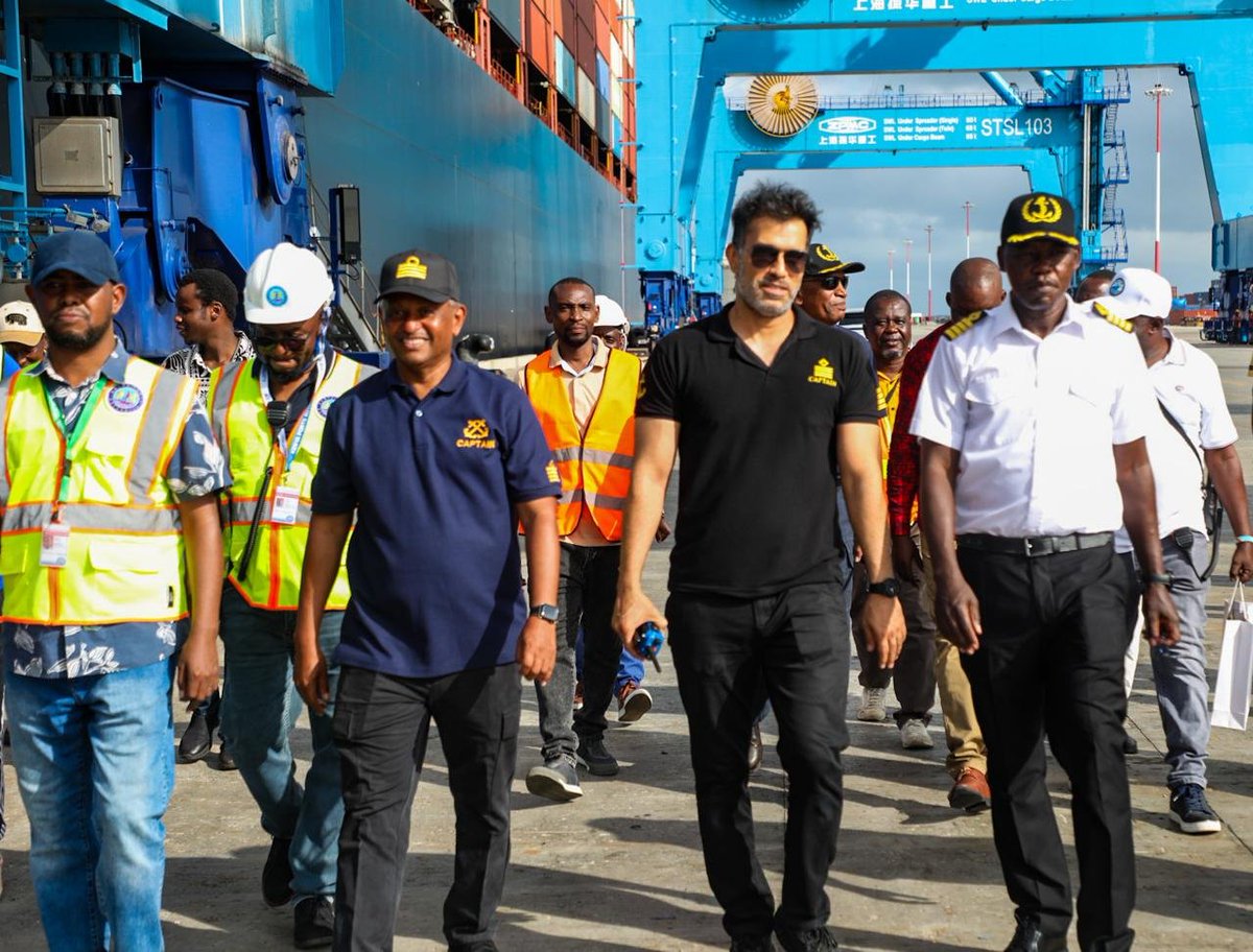 Kenya_Ports's tweet photo. The Port of Lamu on Saturday recorded another significant milestone after welcoming MV Hamouna, a massive container vessel measuring 366 metres in length overall (LOA), further underscoring the port’s deep-water capability and its growing role as a transshipment and regional trade hub along the LAPSSET Corridor.

Apart from its impressive size, MV Hamouna arrived carrying approximately 14,500 TEUs, with about 5,200 TEUs scheduled for discharge at Lamu Port. The containers will subsequently be transshipped to various destinations by smaller feeder vessels.

Speaking after the successful berthing of MV Hamouna, which navigated approximately 14 nautical miles through the Eastern Channel, Kenya Ports Authority PLC Managing Director Captain William Ruto said the vessel’s arrival further demonstrated Lamu’s growing dominance as a strategic regional maritime hub.

“This is the first vessel to discharge over 5,000 TEUs at once. Even our Mombasa Port has not surpassed this figure, making Lamu Port the next frontier in the maritime industry,” said Captain Ruto.

With the groundbreaking ceremony for the construction of the Dangote East Africa Refinery Capt. Ruto added that the project would further boost port operations and create additional opportunities for maritime and logistics services in the region.

The Port of Lamu’s ability to accommodate some of the world’s largest vessels is supported by its deep-water harbour and modern berthing infrastructure. Its berths have a depth of approximately 17.5 metres, providing sufficient draught for large vessels.

MV Hamouna is among the largest vessels to call at Lamu this year. Earlier, MV Baltimore Express, a 369-metre container vessel operated by German shipping line Hapag-Lloyd, called at the port.

In August 2025, another Hapag-Lloyd vessel, MV Nagoya Express, measuring 335 metres, set a previous vessel-size record at the Port of Lamu.

As part of the traditional maiden-call ceremony, Captain Ruto presented a certificate of first call and a plaque to the vessel’s master, Captain M. Firoozi.