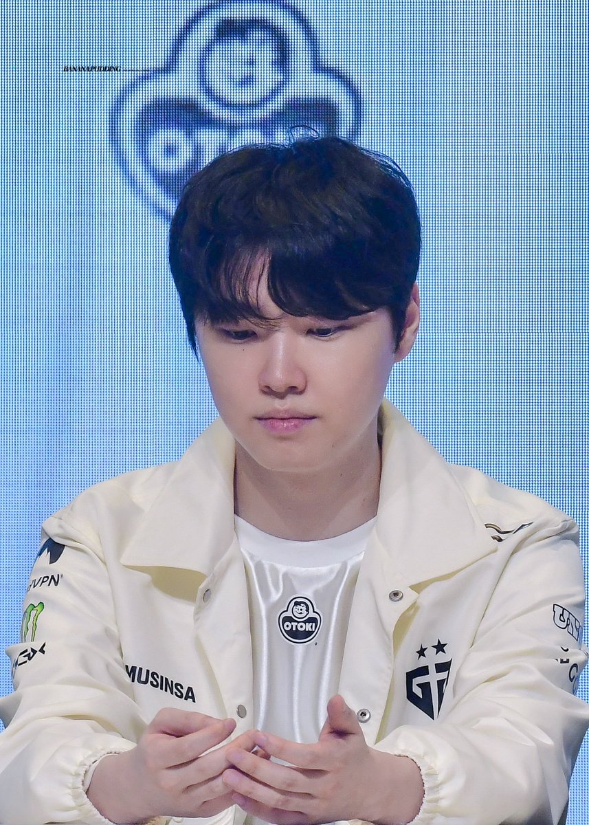 chovy_jjh0303's tweet photo. 20261003 LEGEND Fan Meeting
 #GEN #젠지 #Chovy #쵸비 https://t.co/TT2vR18bAl