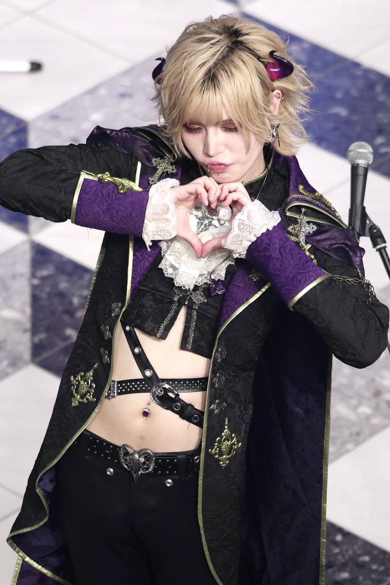 Mintvimin's tweet photo. 261001 池袋サンシャインシティ

#0ꓸ1gの誤算
#河村友雪 https://t.co/1eDe7JAqkh
