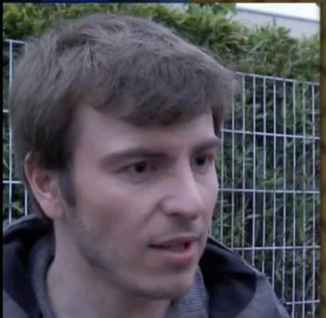jean_bexon's tweet photo. Mon confrère de Mediapart Antton Rouget a été condamné en 2010 à un mois de prison avec sursis pour avoir dégradé un monument au mort le 11 novembre. https://t.co/5XkufqJMf0