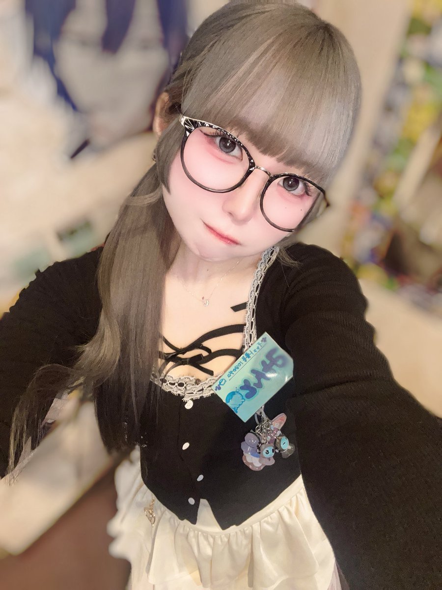 minto_mofru's tweet photo. ろぐいんしてます‼️

本日はお姉さん風味をひとさじ🥄

 #もふる #アニソンバー #コンカフェ https://t.co/au6jJwT4jX