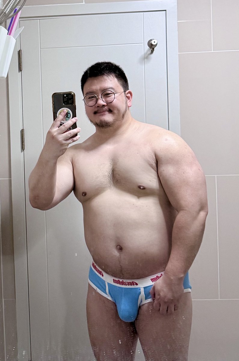 tttangtanggg's tweet photo. 好肥🐷🐷 https://t.co/EWbaCWDVv1