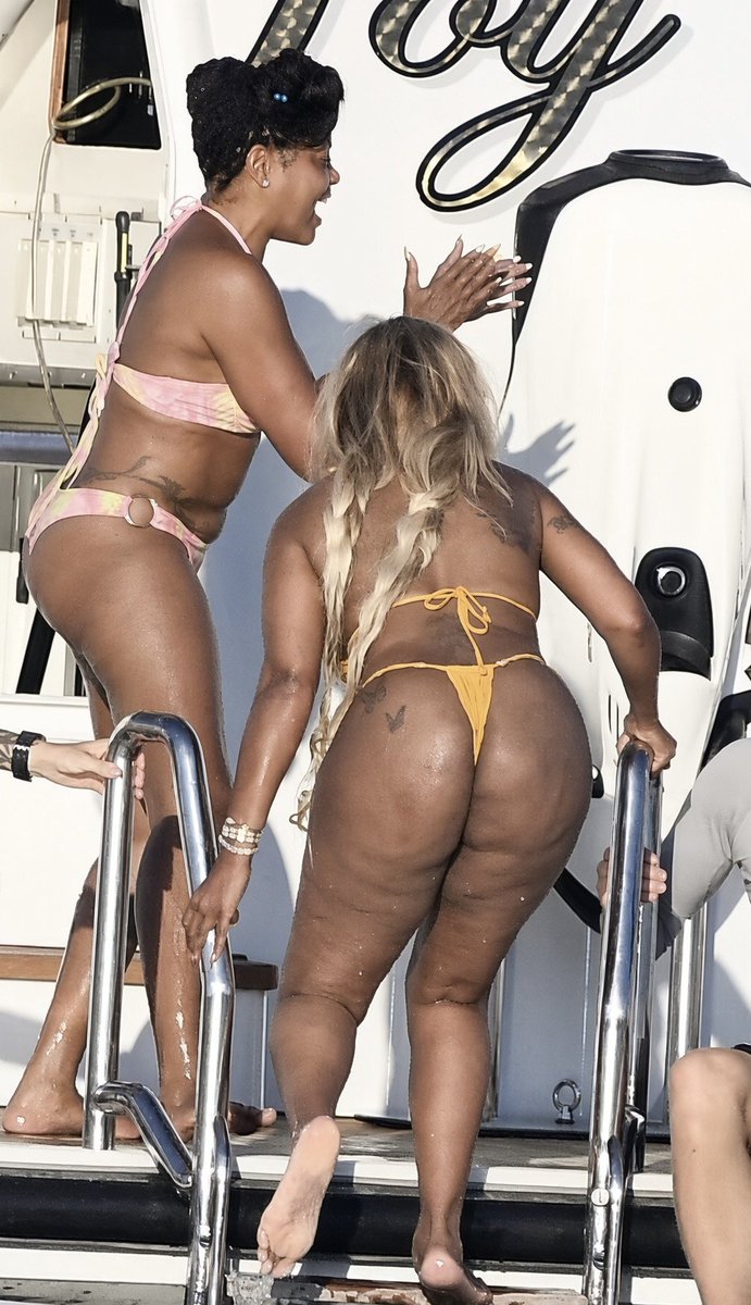 DateeD1's tweet photo. Taraji P. Henson 56 and Mary J. Blige 55 show off their MILF figures in the Mediterranean Sea while visiting Porto Cervo in Sardinia, a large island off Italy’s coast. https://t.co/LiyQ9zKUe4