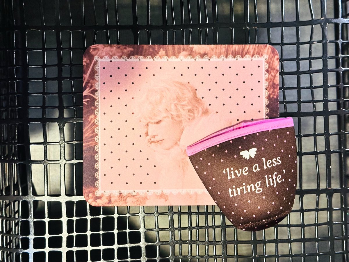 joytoseventeen's tweet photo. ˚₊‧꒰ა ♡ ໒꒱ ‧₊˚
happy JEONGHAN day 𝐠𝐢𝐯𝐞𝐚𝐰𝐚𝐲🪽

(2 winners)
1 mousepad + sipper sleeve
1 shopper bag + sipper sleeve

— mbf, like + rt
— ends at oct 10

1004 NEW ERA OF JEONGHAN
#하니생일_돌아왔쫑
#1004_JEONGHAN_Day
@pledis_17 https://t.co/JwDO7t1zNF