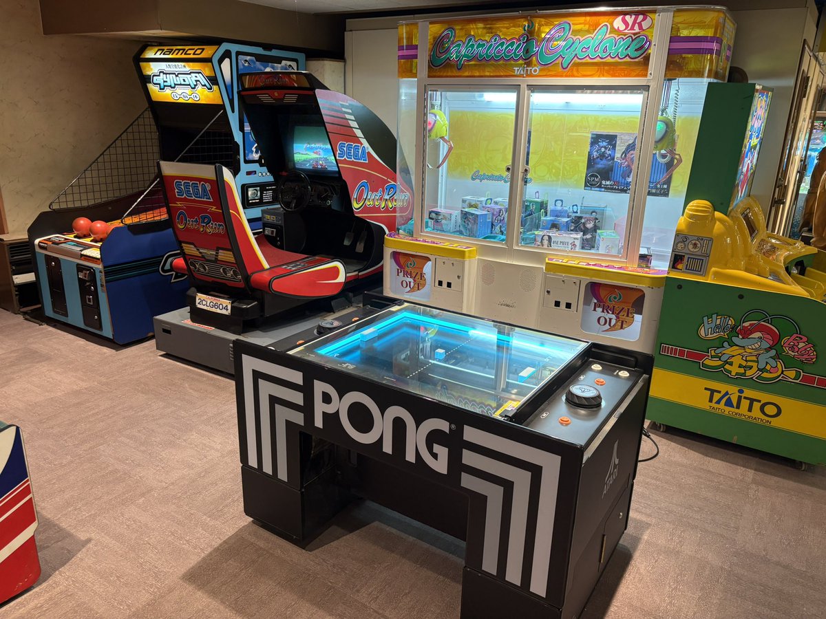 TKdown's tweet photo. 高砂温泉でパズルボブルを1コインクリア。ハングオンは5面の目の前で終わった。5年前はなかった筐体もある。 https://t.co/Qyj4P5MXxr