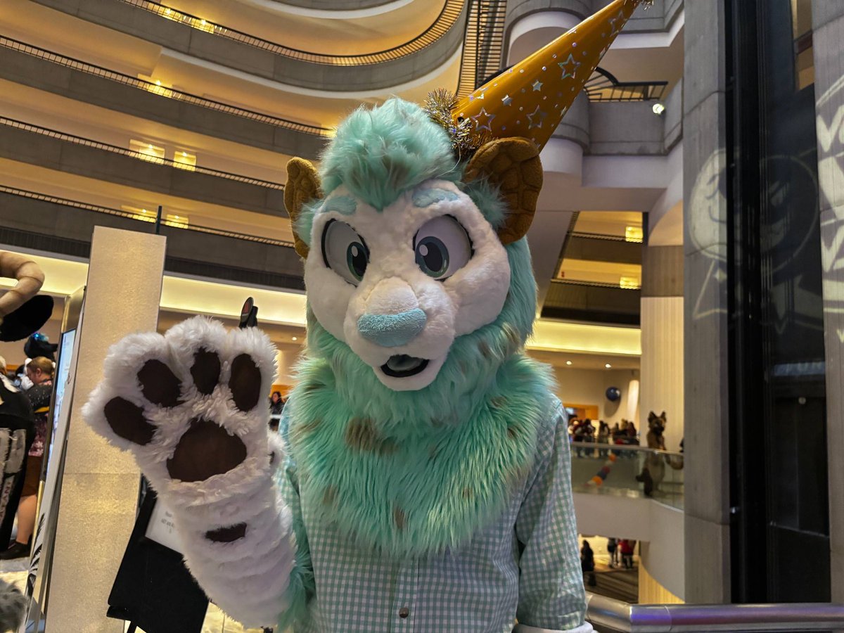 MintyTHELion's tweet photo. Happy birthday to… ME!!!! https://t.co/Ebi3nWQHAO