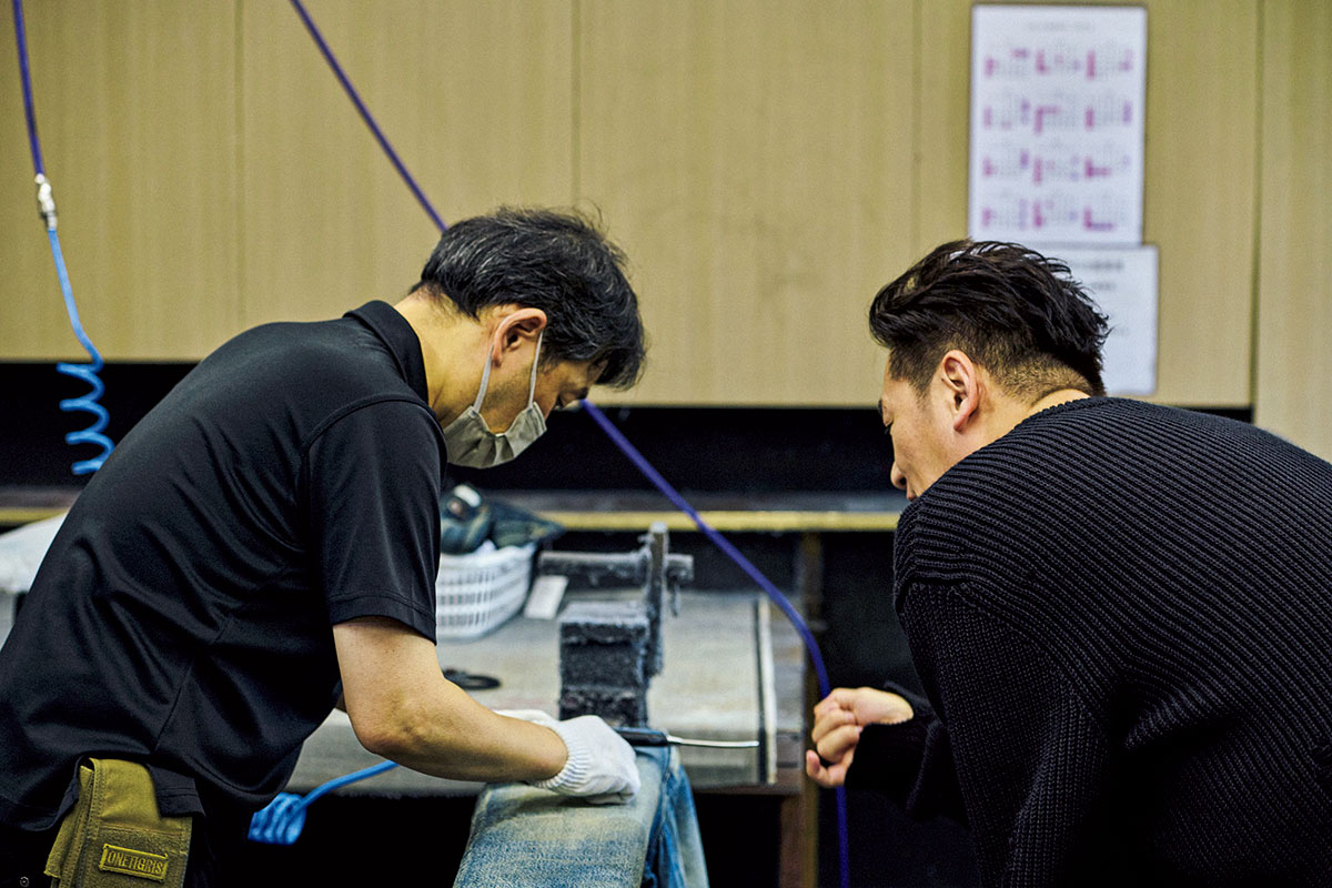 GQJAPAN's tweet photo. “特別なこと”を当然のようにこなす──井浦新が、その圧倒的な職人技に感銘を受けた。
https://t.co/kLrBhDcoXE

#PR https://t.co/h0dt3m2y98