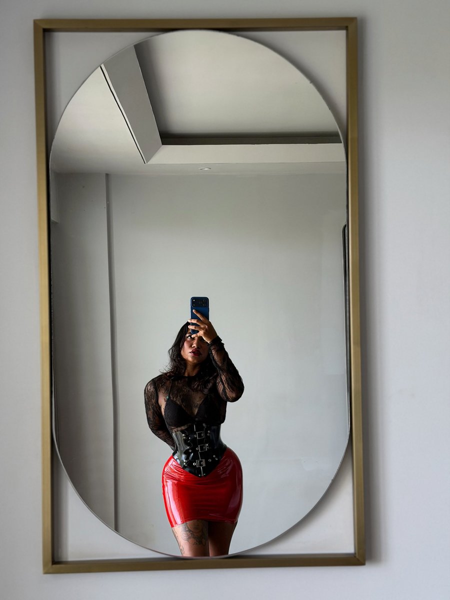 Obeyyuki's tweet photo. Latex or lace? Orrrrrrr both😏 https://t.co/J1iyc4y2IL