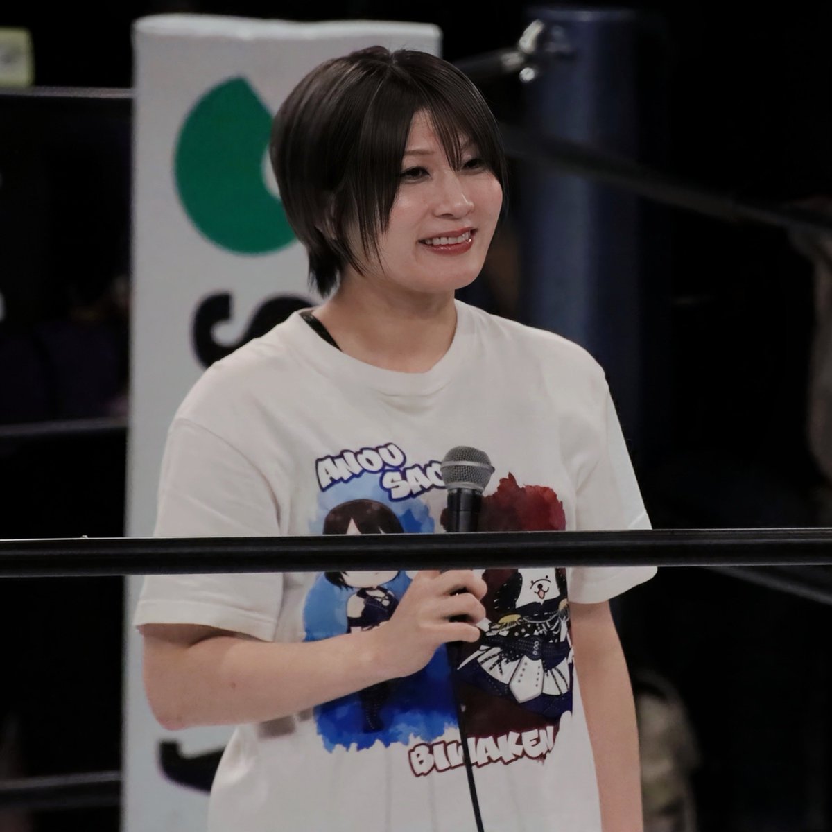 hawkwing30's tweet photo. 2026.10.3 STARDOM in SAKAE 2026 Oct. ～Day2～

前説のブーイングの練習でOZの黒い安納選手が？

#安納サオリ 選手
#さくらあや 選手
#STARDOM https://t.co/El6kV2J9GV
