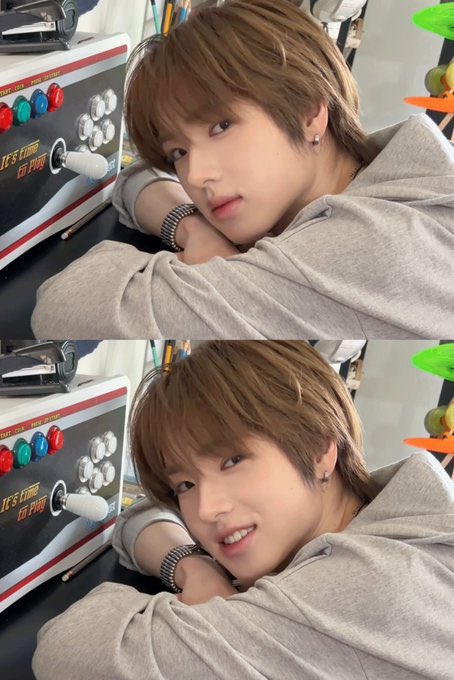 saccunin's tweet photo. 너는 나한테 힘만 주는구나 https://t.co/LySI40kKzP