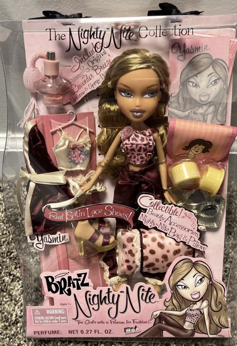 thebratzbetch's tweet photo. those boxes used to be STUFFED honey. now we are lucky to get a brush https://t.co/RzmlkqKf2F