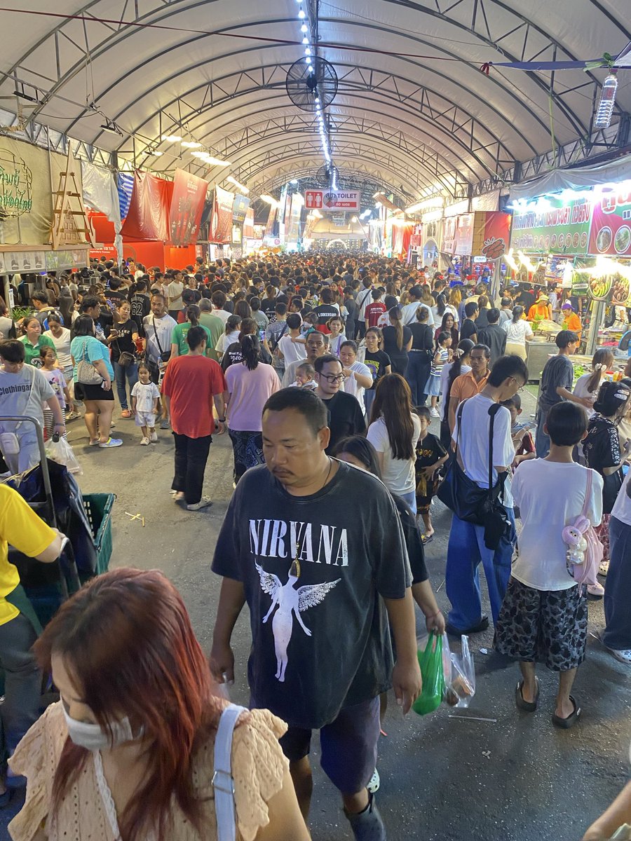 koto2522's tweet photo. วัดไร่ขิงday1#ไร่ขิง#สามพราน https://t.co/NRSzh9qYlX