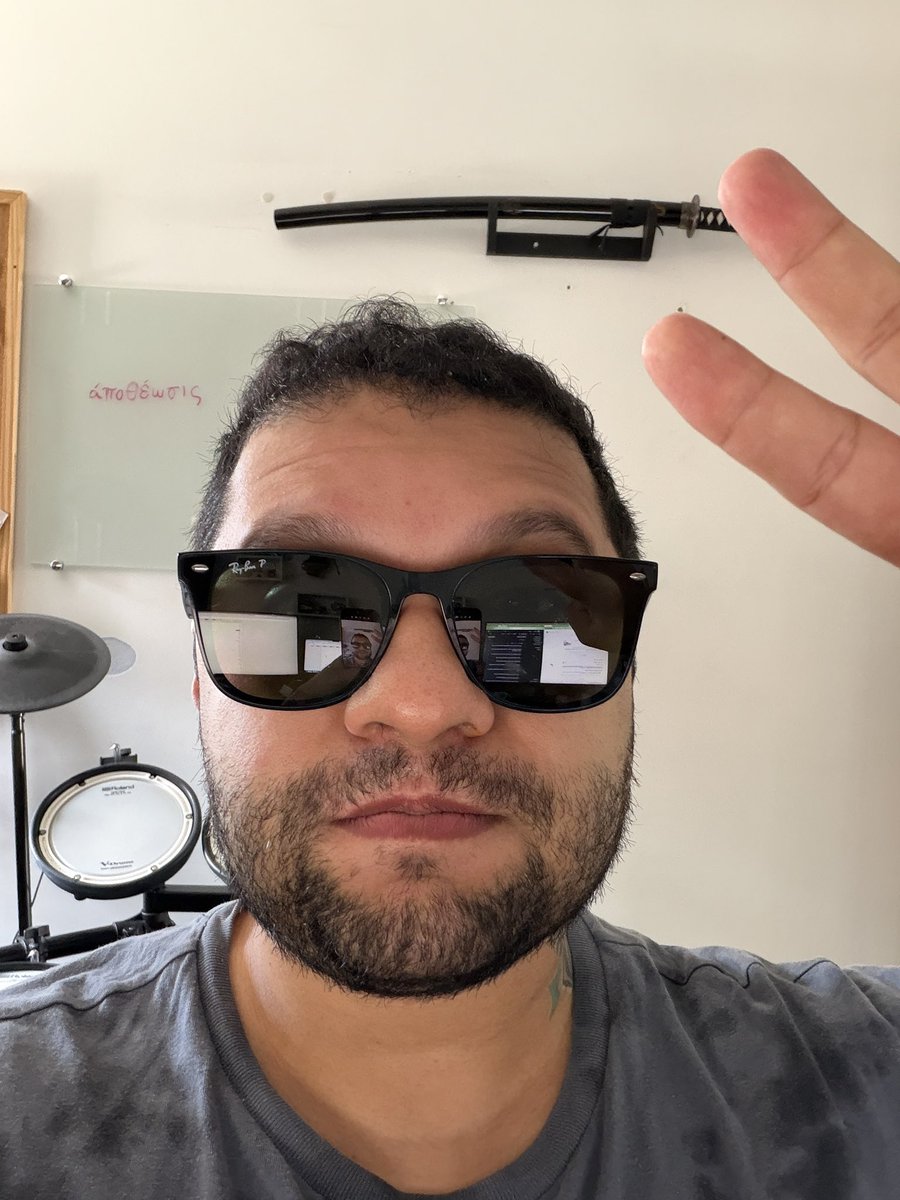 0xbsilva's tweet photo. > Post/surgery photophobia

can’t read claude’s session

Hmm let me tweak the screen brightness

Oh nvm sunglasses were made for this day 

What r u guys shipping today? https://t.co/tqKmTK6MFS