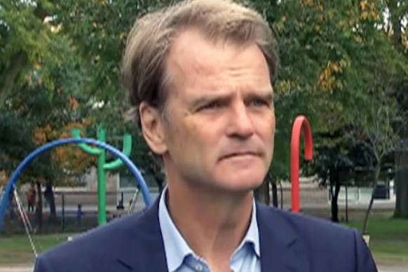 ItsDeanBlundell's tweet photo. Chris Alexander says "people and organizations" begged him to run for mayor. He won't say who.

So let's ask.

Has he ever discussed a job or appointment with Brian Topp, NDP strategist and (coincidentally) Olivia Chow's Toronto Hydro chair?

Yes or no, Chris? #WhoSentChris #TOpoli