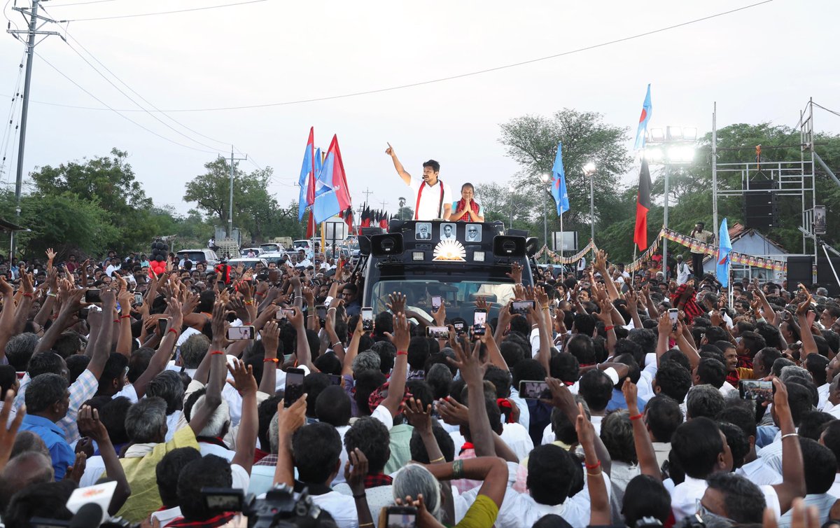 Udhaystalin's tweet photo. சொல்வதற்கு எந்த சாதனையும் இல்லாததால் பிரச்சார மேடையை நாடக மேடையாக மாற்றியுள்ளவர்களை புறக்கணித்திட உறுதி ஏற்றுள்ள  #தாராபுரம் மக்களிடையே நொச்சிப்பாளையம் பகுதியில் கழக வேட்பாளர் சகோதரி சுகன்யாவுக்கு ஆதரவாக பரப்புரை மேற்கொண்டோம்.

@KN_NEHRU @mp_saminathan @V_Senthilbalaji @dmkpadhu @keprakashdmk @pssrinivasandmk #INBARAGU @C_ANAND_KUMAR