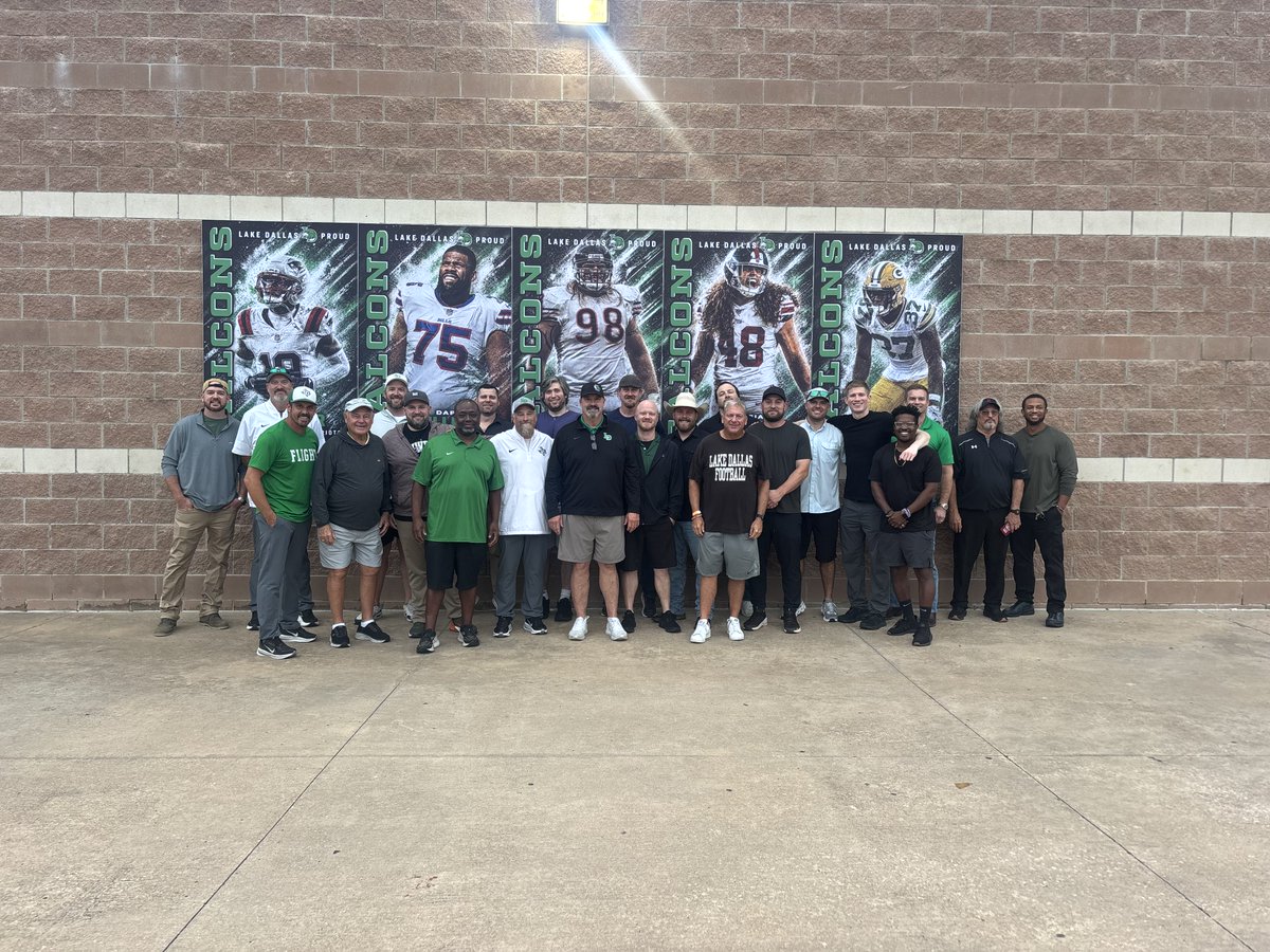 LDISDAthletics's tweet photo. We had a great time last night honoring the 2006 Lake Dallas Falcons and their historic 11-2 season. Thanks to all who came out, and thanks for the great tradition you started and the high standard you set. #FLIGHT https://t.co/67qBK1lLmp