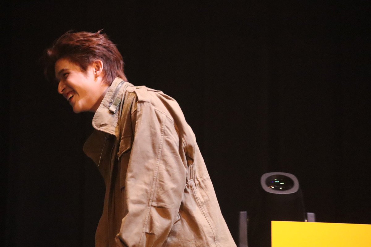 usausa2go's tweet photo. 本日のすかいさん②
何かめっちゃかっこいいですね？🩵

SKYNANI MEROI IN TOKYO

#SKYNANIxFANDAY36INTOKYO
#skywongravee https://t.co/DRhriDJEp9