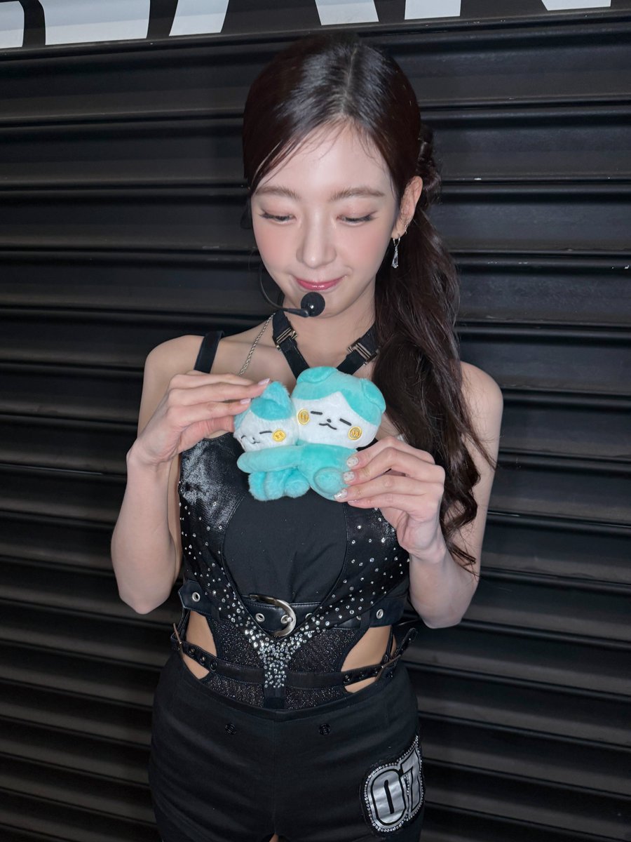 ITZYofficial's tweet photo. ITZY 3RD WORLD TOUR <TUNNEL VISION> Google Maps is now updated!
📍 https://t.co/olOP5tD3Fy

💕 Lia's review for the SINGAPORE show

We are so lucky to have a happy ending for our Tunnel Vision tour!
Thank you for making our final night so special✨
Singapore, you guys are stunning! 🩵

Tunnel Vision 투어를 이렇게 멋지게 마무리할 수 있어서 정말 좋았어요!
마지막 밤을 특별하게 만들어줘서 고마워요✨
싱가포르 최고야! 🩵

* Due to technical error of google map review, review is not appearing on the google map right now.

Thank you for being with ITZY every step of the way ❤️‍🔥

#ITZY #MIDZY @ITZYofficial
#ITZY_TUNNELVISION
#ITZY_TNVS
#ITZY_WORLD_TOUR