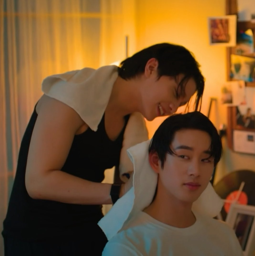 underthesamsky_'s tweet photo. ((กล้ามวิลเลี่ยมใหญ่เท่าหัวน้องเอสเลยมึง 🌚🌝)) https://t.co/jsWkcfxYgb