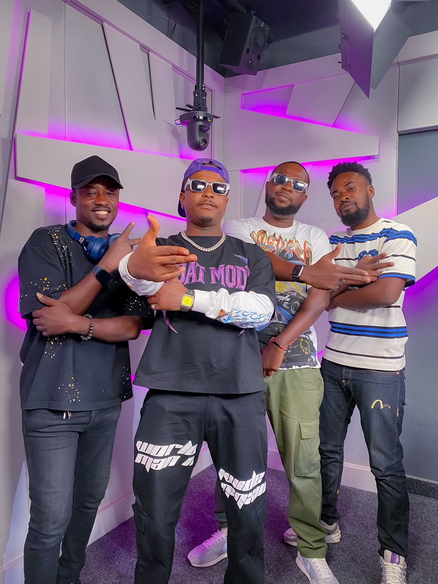 PLUZZ899FM_'s tweet photo. It was a great delight having @kelvynboymusic_ in our studios to talk about his new album 2nd STEP on the Drive with the AreaGang with @233lyon &amp; @MrSharkGh 

Watch the full interview here: https://t.co/bx6b87D8f8

#AddMore 
#AccrasMusicLeader https://t.co/ziptX2kyUE