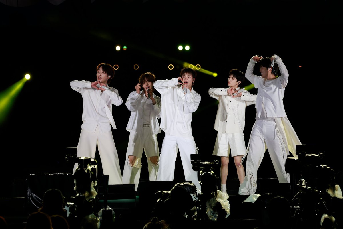 natalie_mu's tweet photo. 【📸写真追加】
「a-nation 2026」1日目のライブレポに
🔹EXILE🔹すとぷり🔹VIBY
 🔹KickFlip🔹騎士X - Knight X -
の写真を追加しました。

⏬記事はこちら
https://t.co/5Cnkic2hEN

#anation2026 https://t.co/Hsd2v7gbcg