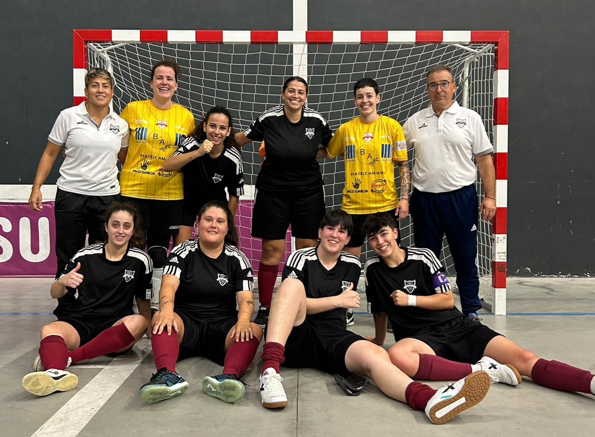 EDFL_oficial's tweet photo. 🏆 ¡VICTORIA! 🏆
Nuestro C.D. Promesas EDF femenino de fútbol sala se impone esta mañana al Alipendi de Vitoria 💪⚽️
Gran trabajo, esfuerzo y compromiso de todo el equipo. 👏❤️🖤
¡Seguimos creciendo juntas! 🔥
#PromesasEDF #FútbolSalaFemenino #Victoria #AlgoMásQueFútbol https://t.co/8szwz2XB5z