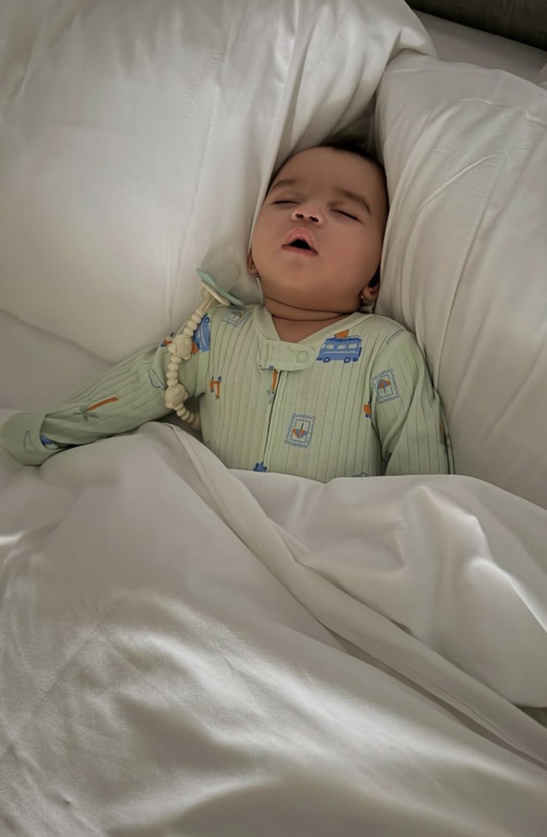 kayberry50Rb's tweet photo. He’s ABSOLUTELY adorable little #Arrowbrown 🤎🤎🤎🤎 https://t.co/K4AmGXXUD8