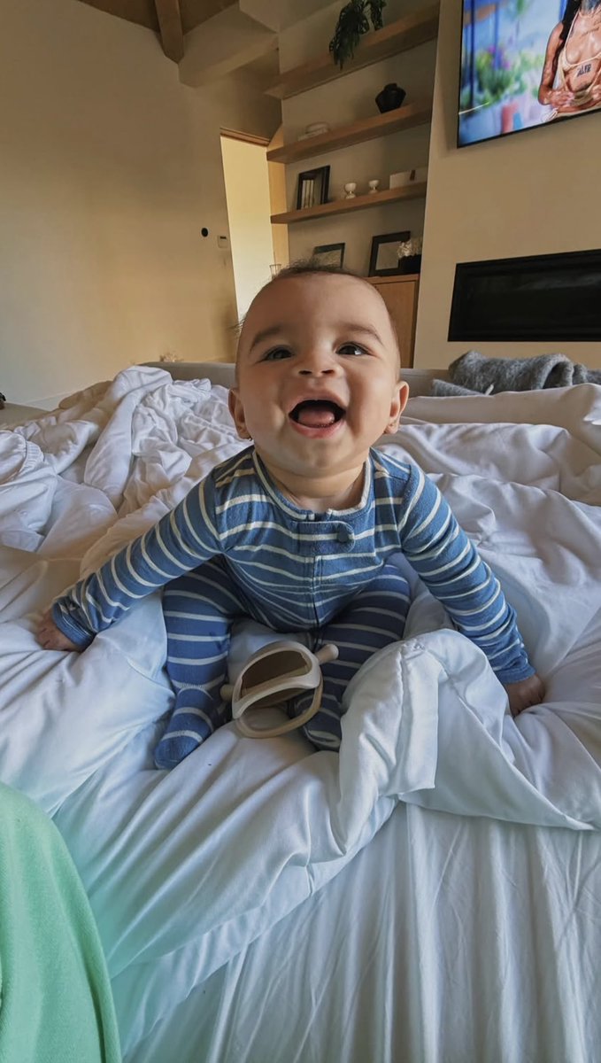 kayberry50Rb's tweet photo. He’s ABSOLUTELY adorable little #Arrowbrown 🤎🤎🤎🤎 https://t.co/K4AmGXXUD8