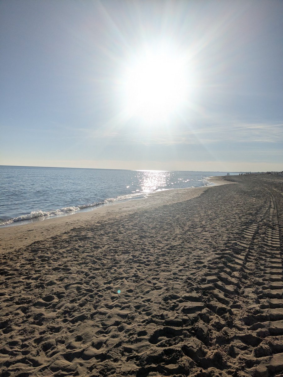 Noninfluente's tweet photo. #mare #sea https://t.co/C7uOJQgWlK
