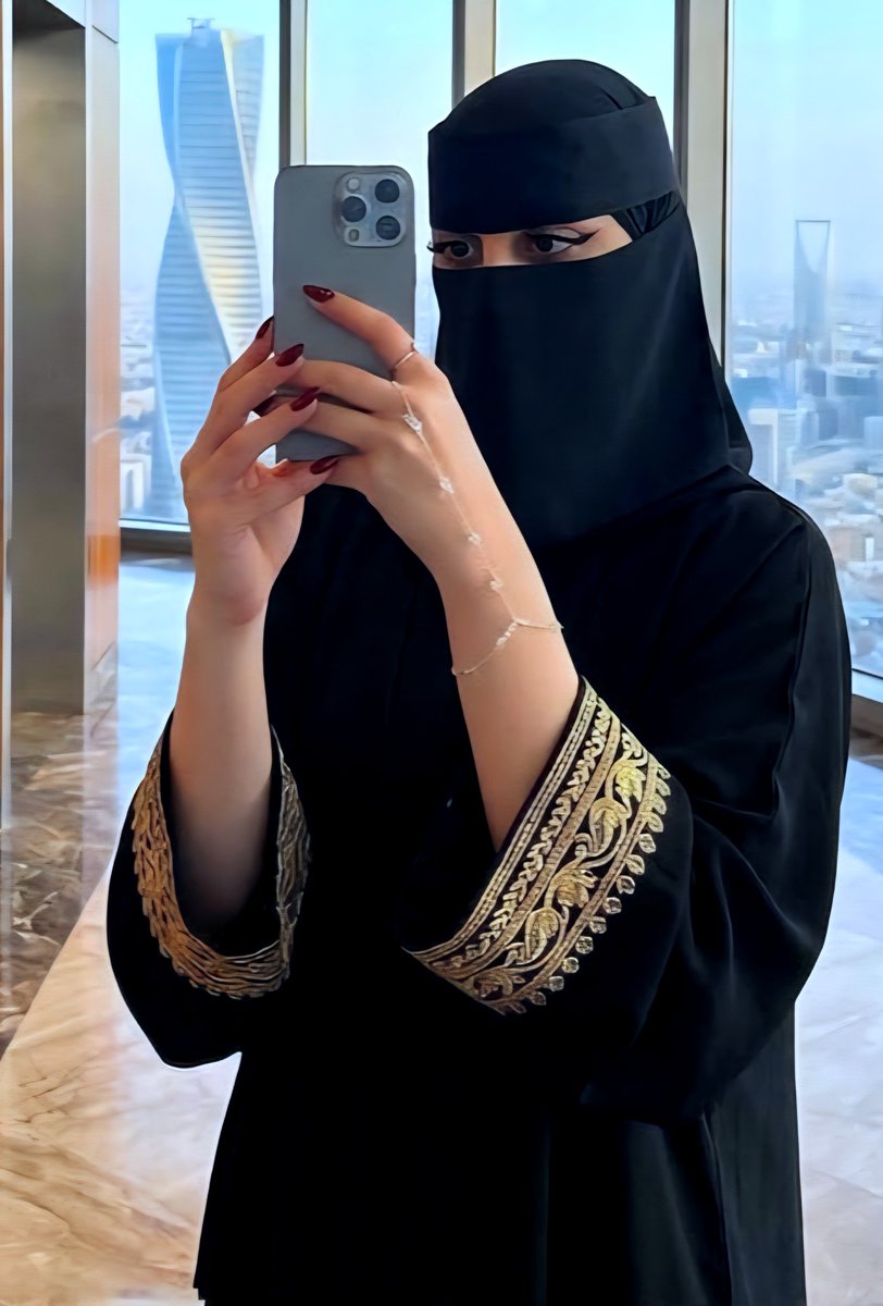 RymBnt2340's tweet photo. ريم قامت بأرسال صوره لك 
💬
👤 لقد ذكرتك
مرحبا، أريد أن أتحدث معك وأنت لا تجيب. https://t.co/q0GmDFFGJ2