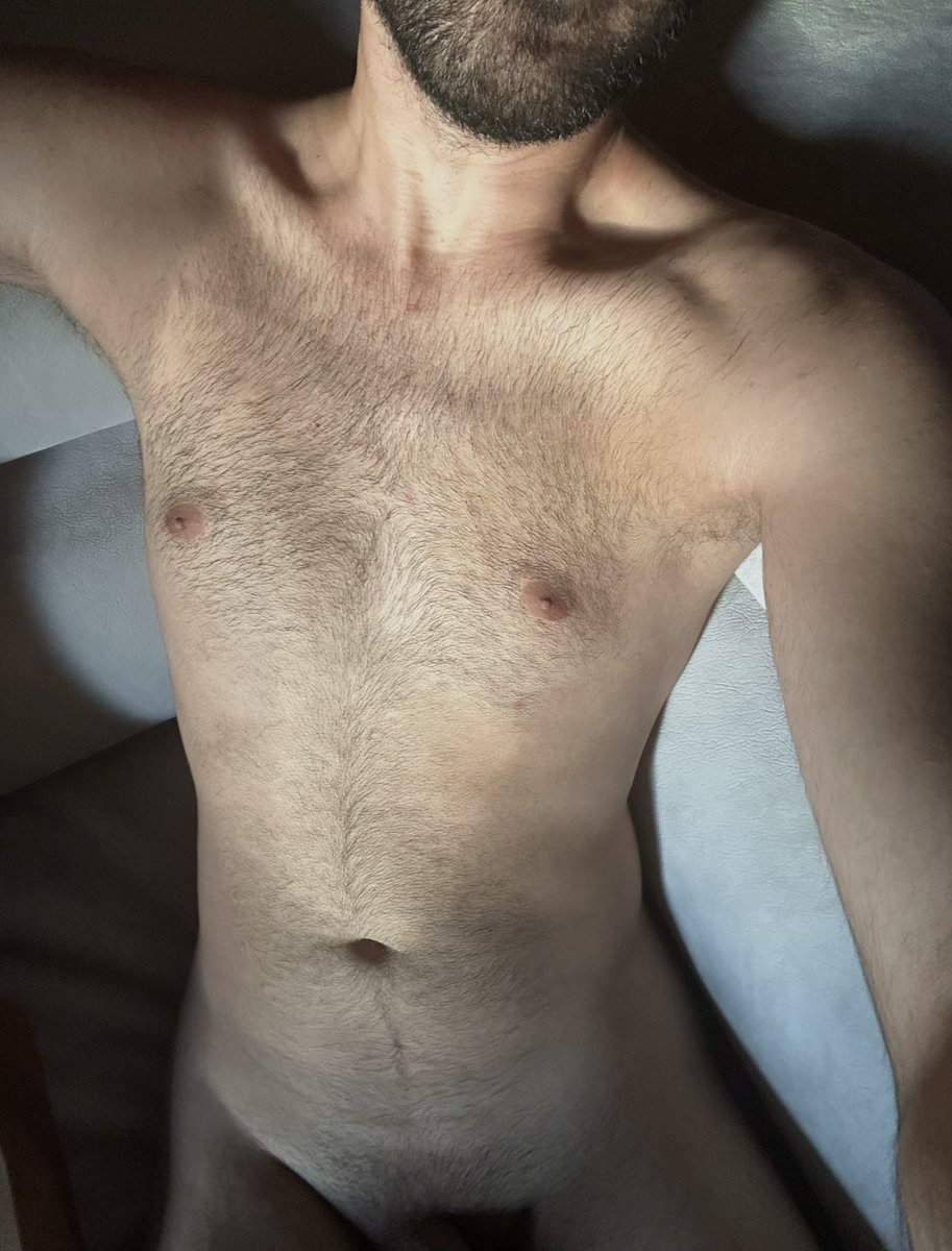 whatofthereason's tweet photo. my body at sunset 👀 https://t.co/j5G45v3W6t